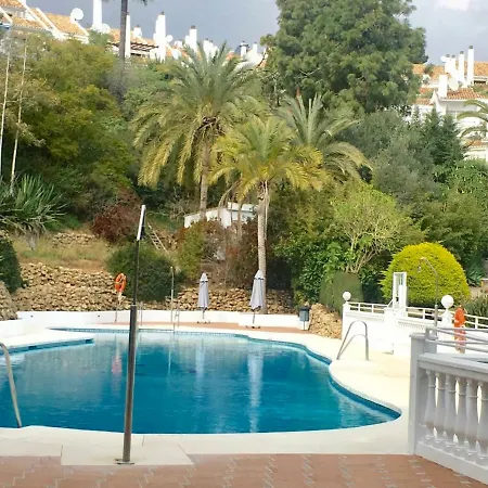 Parque Paraiso, Lower Calahonda - Close To Amenities And Beach Holiday home
